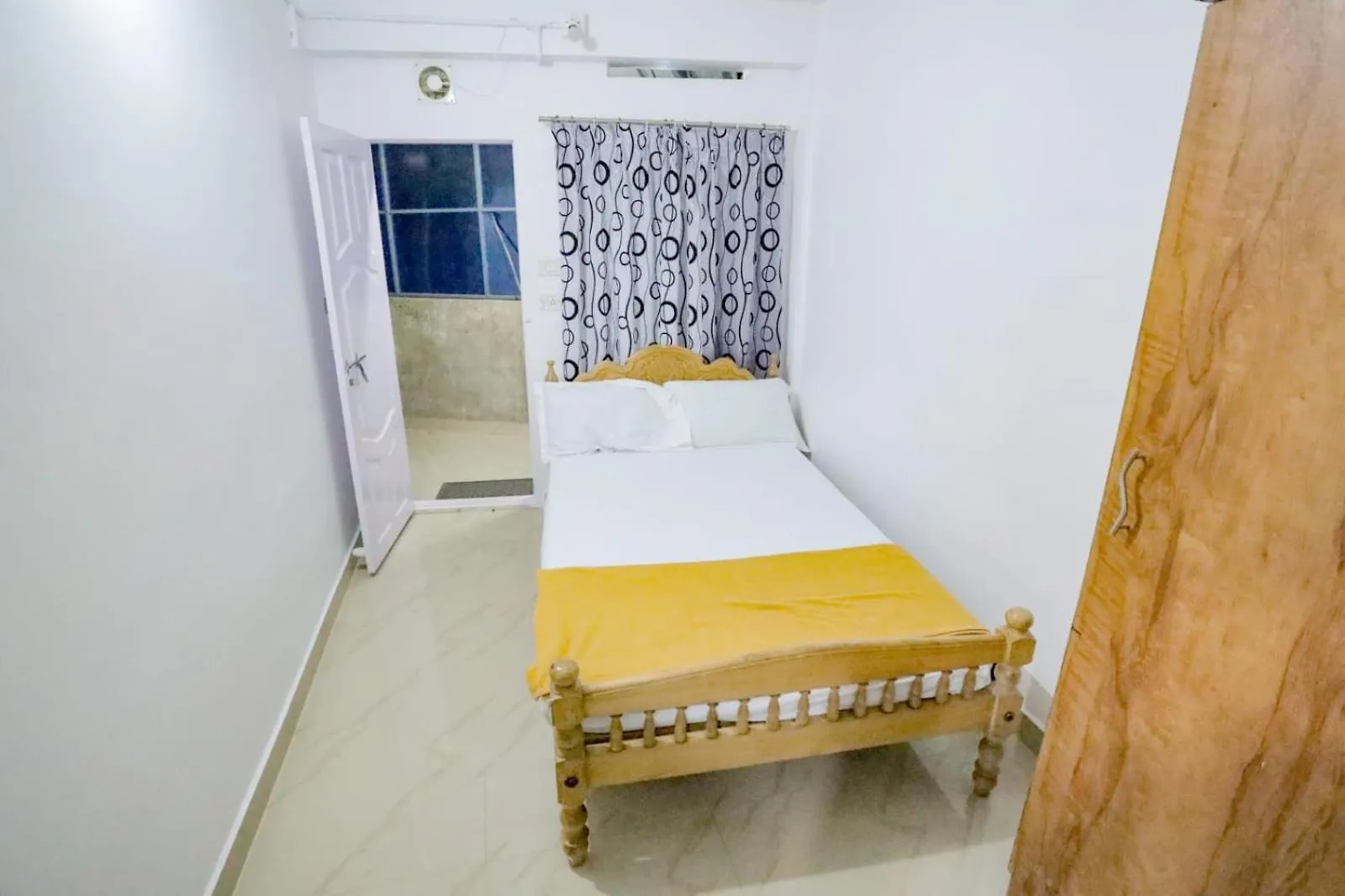 El Lora Resldency Bed & Breakfast Munnar